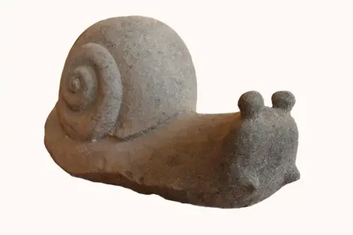 Product image of the product “Snail sculpture made of natural stone ”