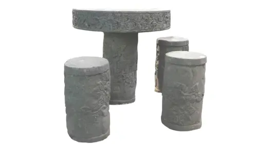 Product image of the product “Stone table with three stools, flower motif (5-part) ”