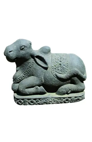 Product image of the product “Indian cow, 42cm height, natural stone (basanite), antique finish ”