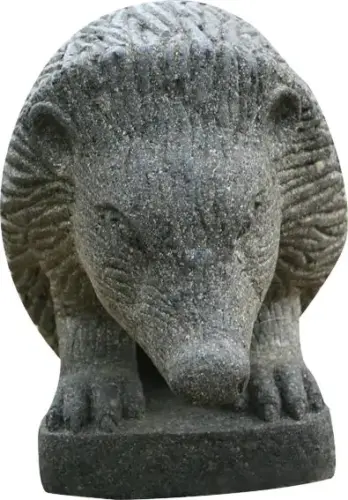 Product image of the product “Hedgehog, 50cm height, natural stone (basanite) ”