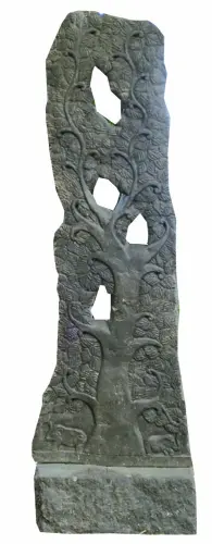 Product image of the product “Tree relief, both sides worked on, on pedestal, 175cm height, natural stone (basanite) ”