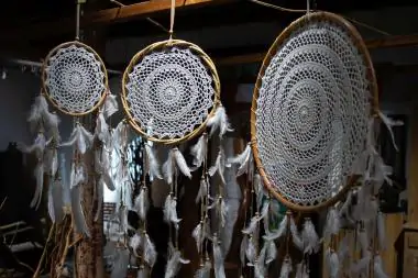 Product image of the product “Dreamcatcher cotton & feather in white color, in the diameter from 23cm to 50cm ”