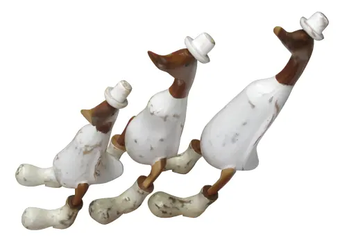 Product image of the product “Bamboo duck, with hat & shoes in white - box of 9xS, 5xM, 3xL. Natural ”