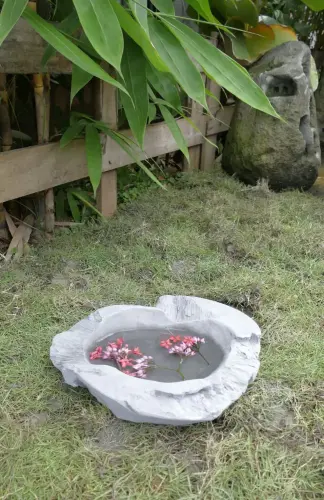 Product image of the product “Nature's Touch cast stone bowl, 33 cm Length ”