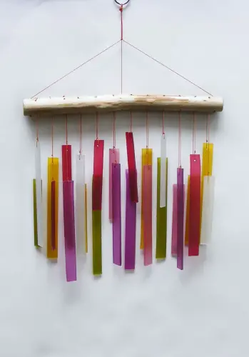 Product image of the product “Glass Wind chime „Orthogon“, fire-colored, 26x2x44 cm, Driftwood & recycled Glass ”
