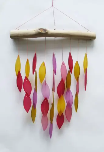 Product image of the product “Glass Wind chime „Waterfall“, fire-colored, Driftwood & recycled Glass, 30x5x56 cm ”