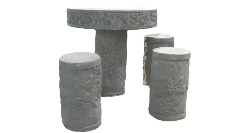 Product image 1 of the product “Stone table with three stools, flower motif (5-part) ”