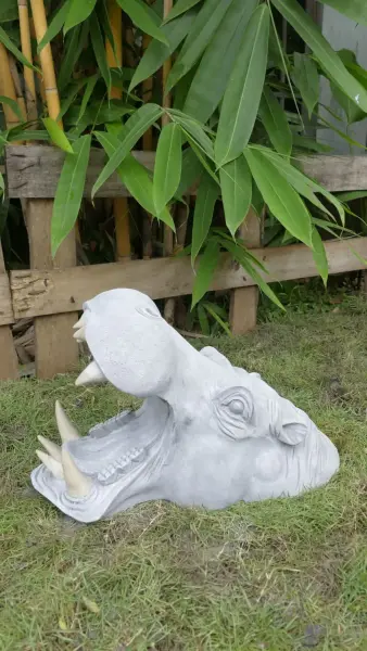 Product image 1 of the product “Zuberi - Hippopotamus head with open mouth, 50cm L | cast stone ”