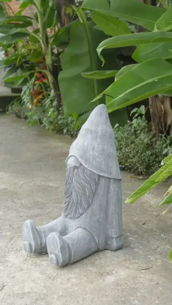 Product image 1 of the product “Klaus - Sitting Wizard, 41cm H | cast stone ”