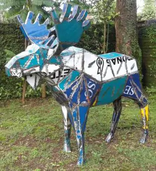 Product image 1 of the product “Moose, 220cm length, sculpture from upcyceled oil barrel. ”