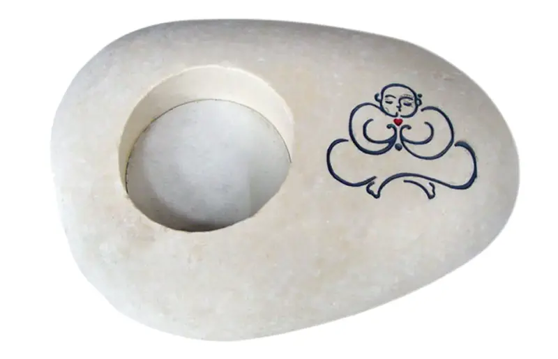 Product image 1 of the product “Stone with Buddha calligraphy as T-light holder ”