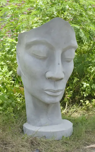 Product image of the product “Dilan - Face looking to the left, 120 cm H | cast stone ”