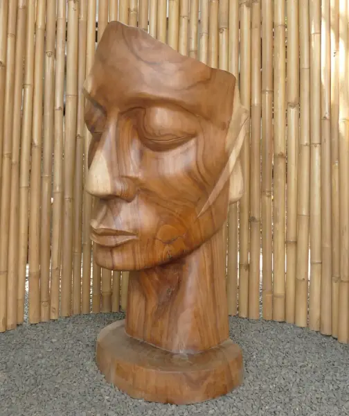 Product image 2 of the product “Mask female by original made of suar wood, 120cm height ”