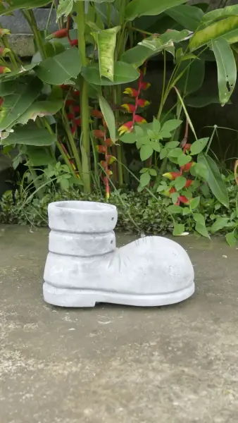 Product image 3 of the product “Sepatu - Shoe, 28,5 cm L | cast stone ”