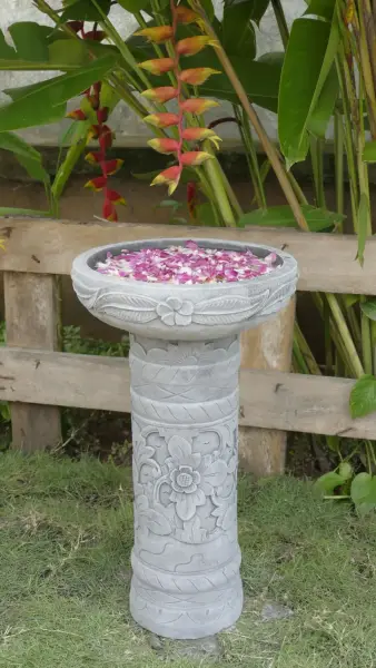 Product image 4 of the product “Batur - Straight pedestal with flower motif, Ø 15cm, 45cm H | cast stone ”