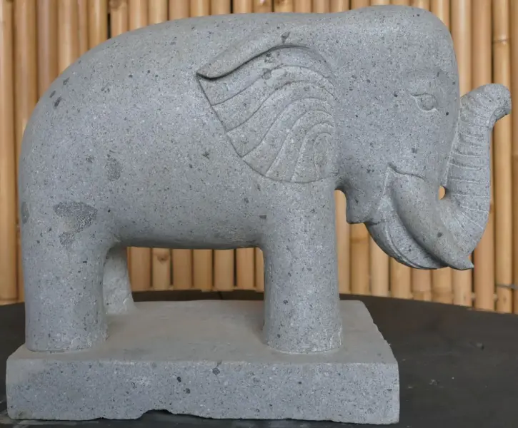 Product image 4 of the product “Standing elephant made of Riverstone about 45cm length ”