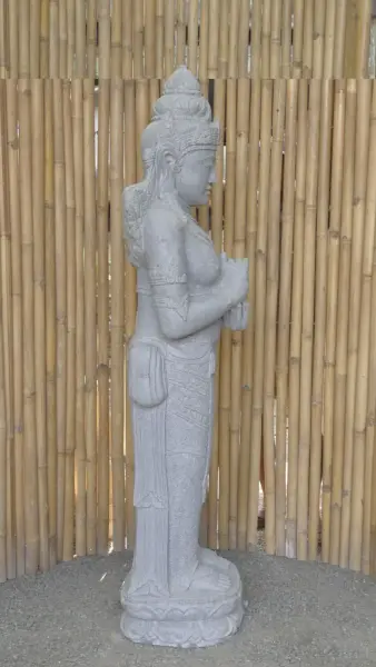 Product image 4 of the product “Standing Sri Dewi. Made from riverstone. Height 174cm ”