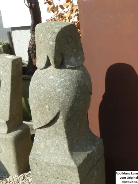 Product image 5 of the product “Abstract cockatoo on pedestal, 120cm height, natural stone (basanite) ”