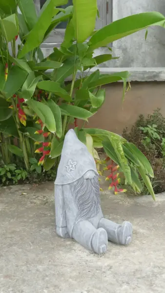 Product image 5 of the product “Klaus - Sitting Wizard, 41cm H | cast stone ”