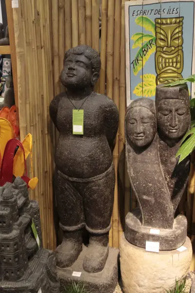 Product image 5 of the product “Corean inspired statue.Standing Boy. 47 x 40 x 148cm. Stone cast, handcrafted & coloured ”